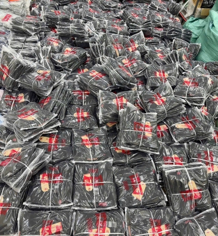 QUAN039- quần jeans đen suông nhà máy full tem dài 98-103cm