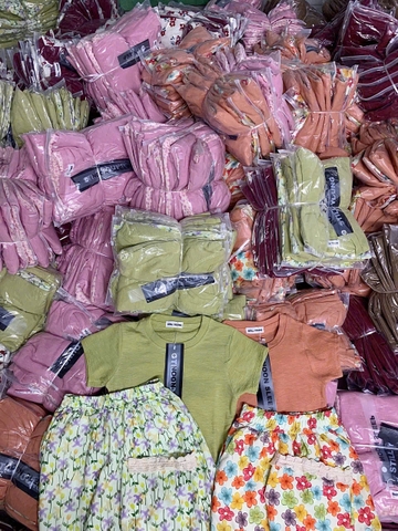 SET450-Áo áo cộc cotton xược trơn mix quần chân ren