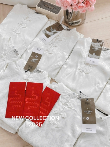 SET444-Set pháp phục trắng gấm lụa phối cúc tết