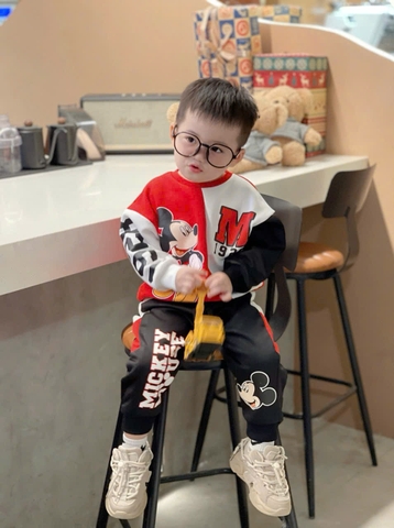 BN132-(9-26kg) Bộ nỉ dài tay bé trai mickey đỏ VNXK