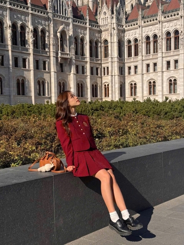 SET403-Set nhung lì áo huy hiệu thêu phối chân váy xếp ly có lót