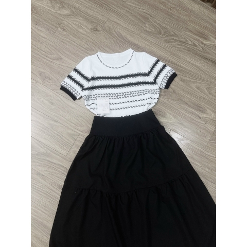 SET áo len mongtoghi kẻ ngang kèm chân váy đen (có tách lẻ)