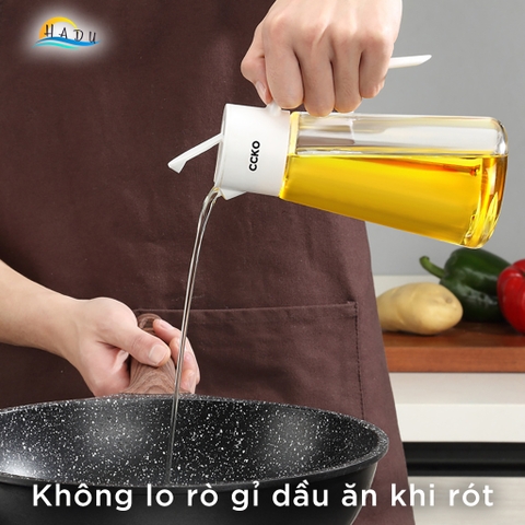 Bình Rót Dầu Ăn Thủy Tinh Borosilicate CCKO 550ml, Vòi Chống Nhỏ Giọt, Nắp Bật, Nhiều Màu