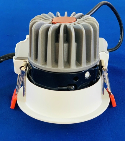 Đèn âm trần thông minh 8W