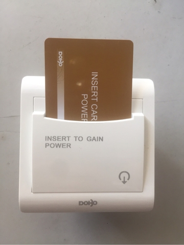 Công tắc thẻ cài vuông DB-88202