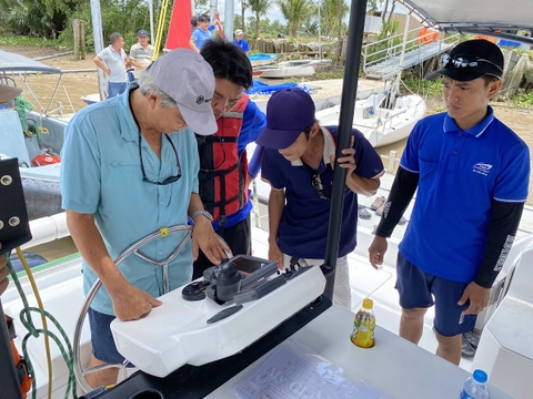 🌊🛥️ BÁO PHÓNG SỰ: CHIẾC THUYỀN BUỒM LÀM NÊN NIỀM VUI TẠI BẾN TRẢI NGHIỆM CHƠI THUYỀN GÒ CÔNG 🌊🛥️