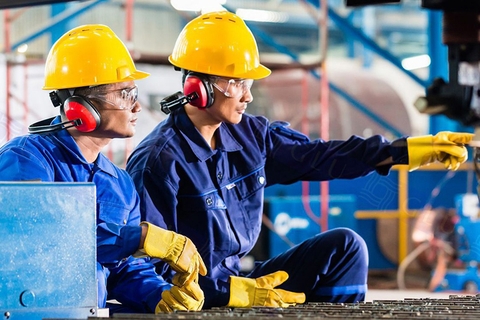 Những điều cần biết khi lựa chọn và sử dụng quần áo bảo hộ lao động