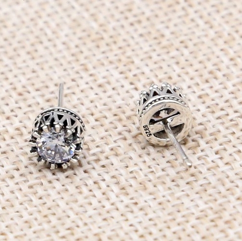 Hoa tai nam bạc Thái