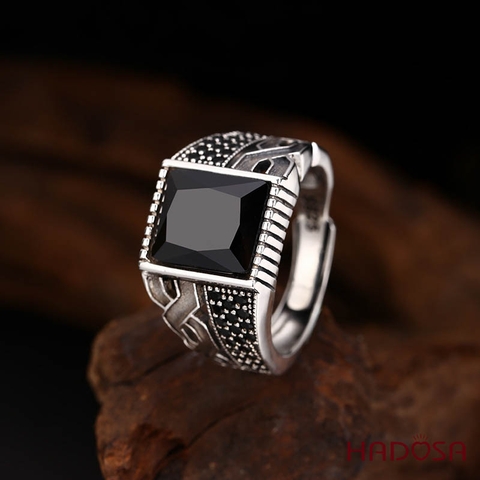 Nhẫn Nam Bạc Thái 925 Hắc Ngọc Vuông Lạc Hồng Tia Sấm