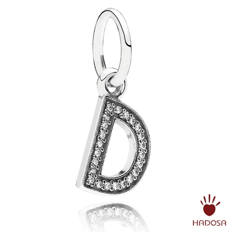 Charm treo chữ D
