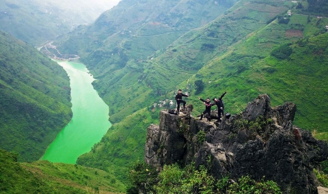 (4N4D) TOUR ĐÔNG TÂY BẮC - XE CABIN VIP