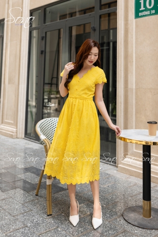 SONO - Đầm xô cổ tim