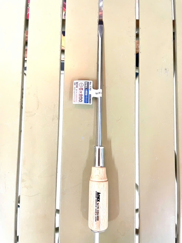 Tô vít đóng 2 cạnh cán gỗ No.170-6x300 Anex Nhật Bản