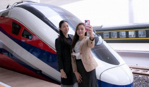 Tour Lào: Viêng Chăn - Tàu cao tốc đi Cố Đô Luang Prabang - Xiêng Khoảng