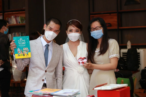 Đám cưới có một không hai ở TPHCM: Không nhận tiền mừng, chỉ nhận sách