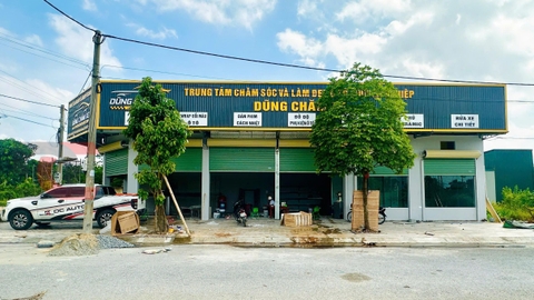 Trung tâm chăm sóc và nâng cấp ô tô chuyên nghiệp Dũng chăm xe