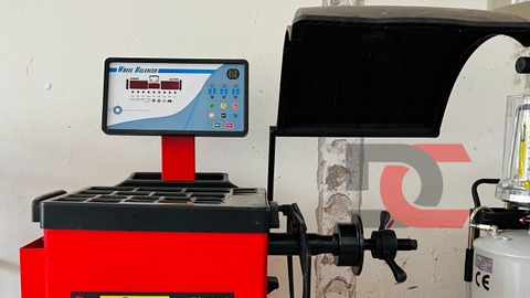 Hướng dẫn sử dụng máy cân bằng lốp