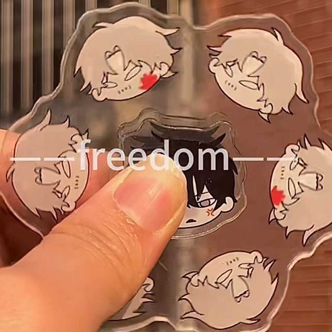 con xoay đêm bên làn nước mẫu 3