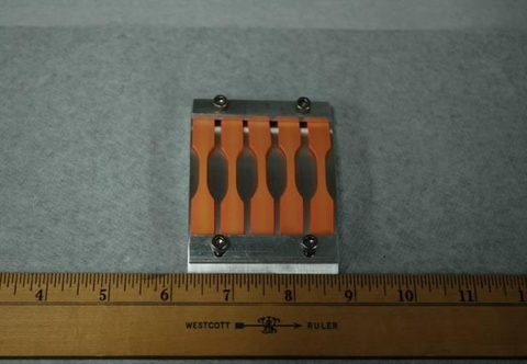 Hình (A) 5 mẫu thử kéo CPVC type V trong thử nghiệm ESC