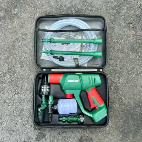 Máy xịt rửa xe (máy phun bắn tia nước áp lực cao), hiệu DEKTON, dùng pin, dạng cầm tay (ko kèm pin) M21-SRX1406PROMAX