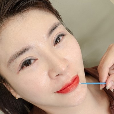 Nên chăm sóc môi sau tổn thương do phun xăm như thế nào?