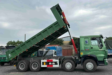 howo 4 chân thùng vuông