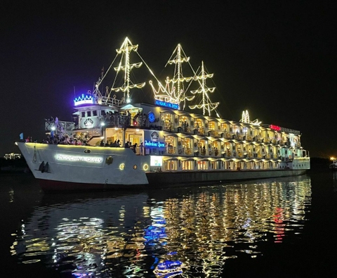 SAI GON RIVER DINNER CRUISE AND MUSICAL SHOW