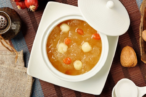 3 cách làm yến chưng hạt sen đơn giản mà bổ dưỡng