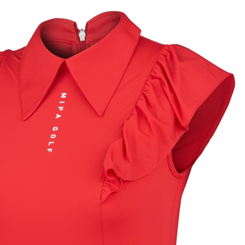 골프장에서 스타일을 돋보이게 하는 빨간 조끼