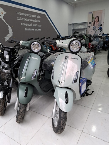ESPERO - XE MÁY ĐIỆN VESPA CLASSIC SE