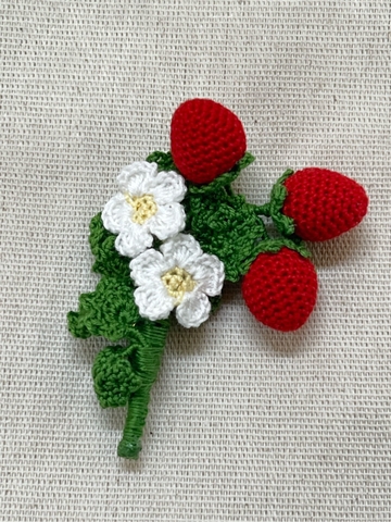 BROOCHES STRAWBERRY & DAISY