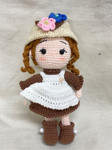 WINTER DOLLS BROWNIE