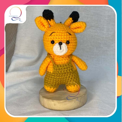 BIG ANIMALS GIRAFFE IN CLOTHES