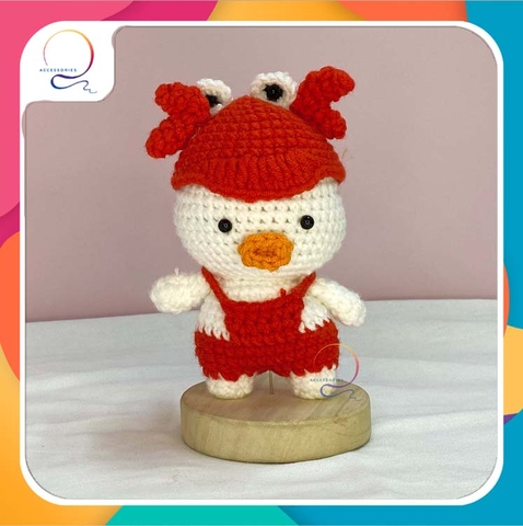 BIG ANIMALS DUCK IN CRAB CLOTHES