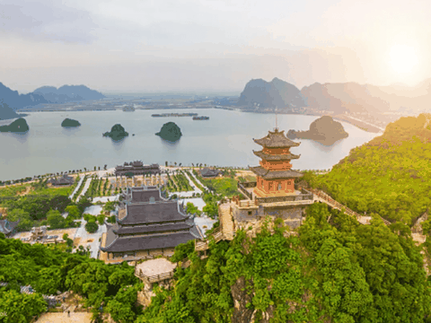 Best tour to Hanoi Sapa Tam Coc Tam Chuc pagoda