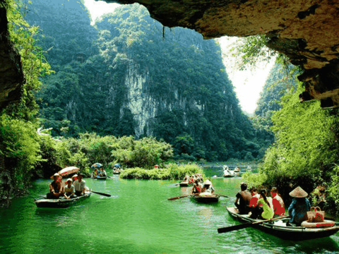 Best one day trip to Bai Dinh - Trang An - Mua cave