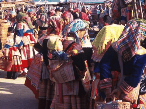 Bac ha market tour