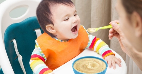 Trẻ Bắt Đầu Ăn Dặm Nên Ăn Gì Là Tốt Nhất?