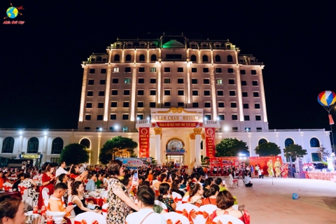 Khách sạn Lan Châu Luxury Cửa Lò, Nghệ An.