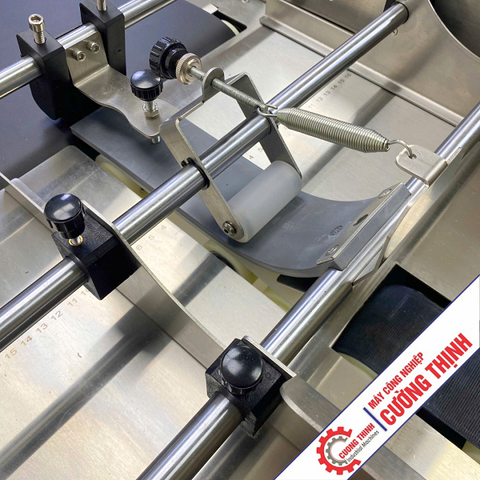 Băng tải tách túi tự động