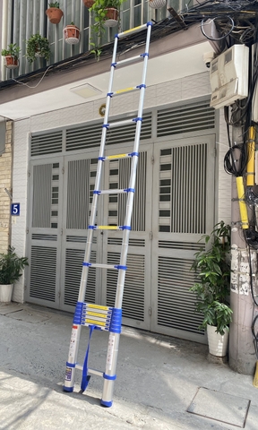 Thang nhôm rút gọn NiNDA NK-50 đai xanh cao 5m