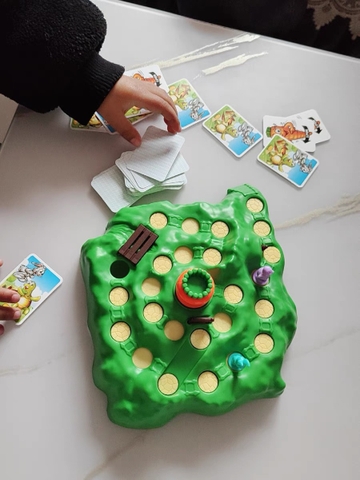 Bộ trò chơi thỏ vượt bẫy giải trí vui nhộn cho trẻ em và gia đình