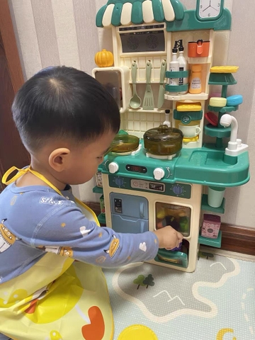 Đồ chơi nhà bếp cao cấp cao cỡ lớn 75cm có phun khói, vòi nước đèn nhạc kèm 48 chi tiết nấu ăn dễ thương cho bé