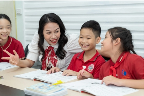 LƯU Ý: Cô giáo ở Hà Nội thống kê sự thay đổi “cấu trúc đề thi tiếng Anh” tại một số trường chuyên, CLC mùa tuyển sinh 2023