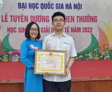 Huy chương Vàng Olympic đến từ tình yêu Vật lí