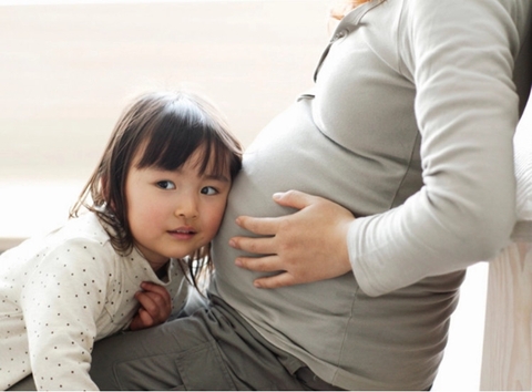 Mẹ bỉm hãy cân nhắc những điều này trước khi quyết định sinh con thứ 2