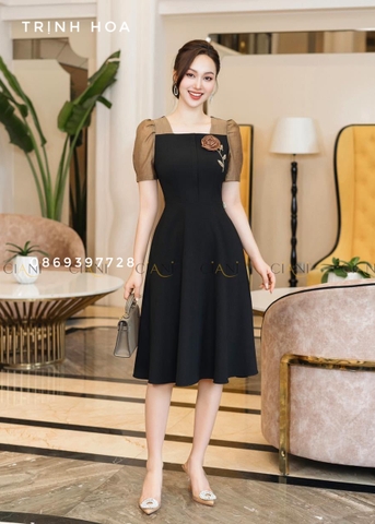 Mẫu đầm công sở dáng xoè phối nâu sang chảnh