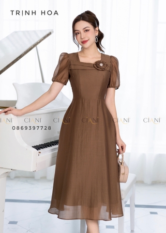 Váy đầm liền dáng xoè mùa hè phù hợp đi chơi lẫn đi làm
