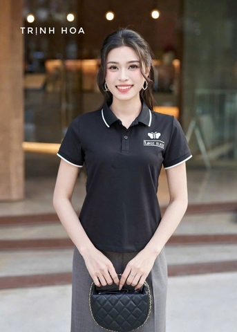 Áo phông có cổ màu đen trẻ trung