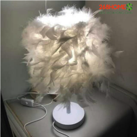 Đèn lông vũ để bàn phấn siêu sang trọng